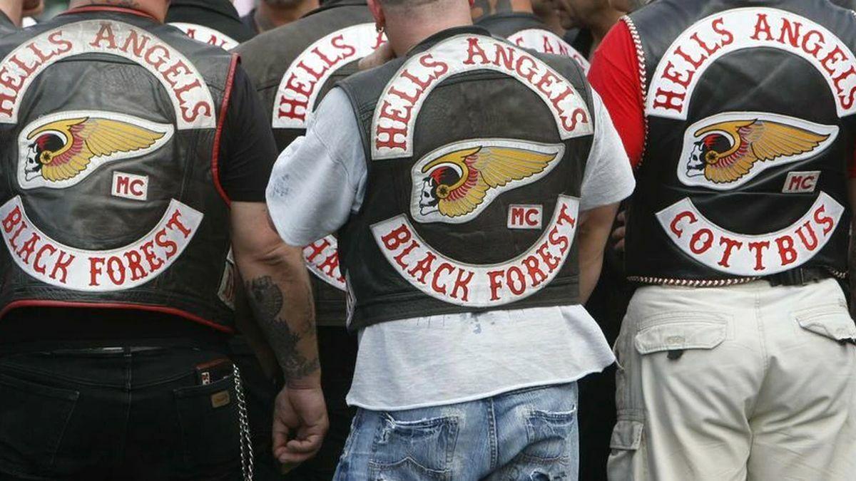 Na Slovensko mieri motorkársky gang Hells Angels. Polícia je v pozore, stráži nielen hranice, ale aj letiská