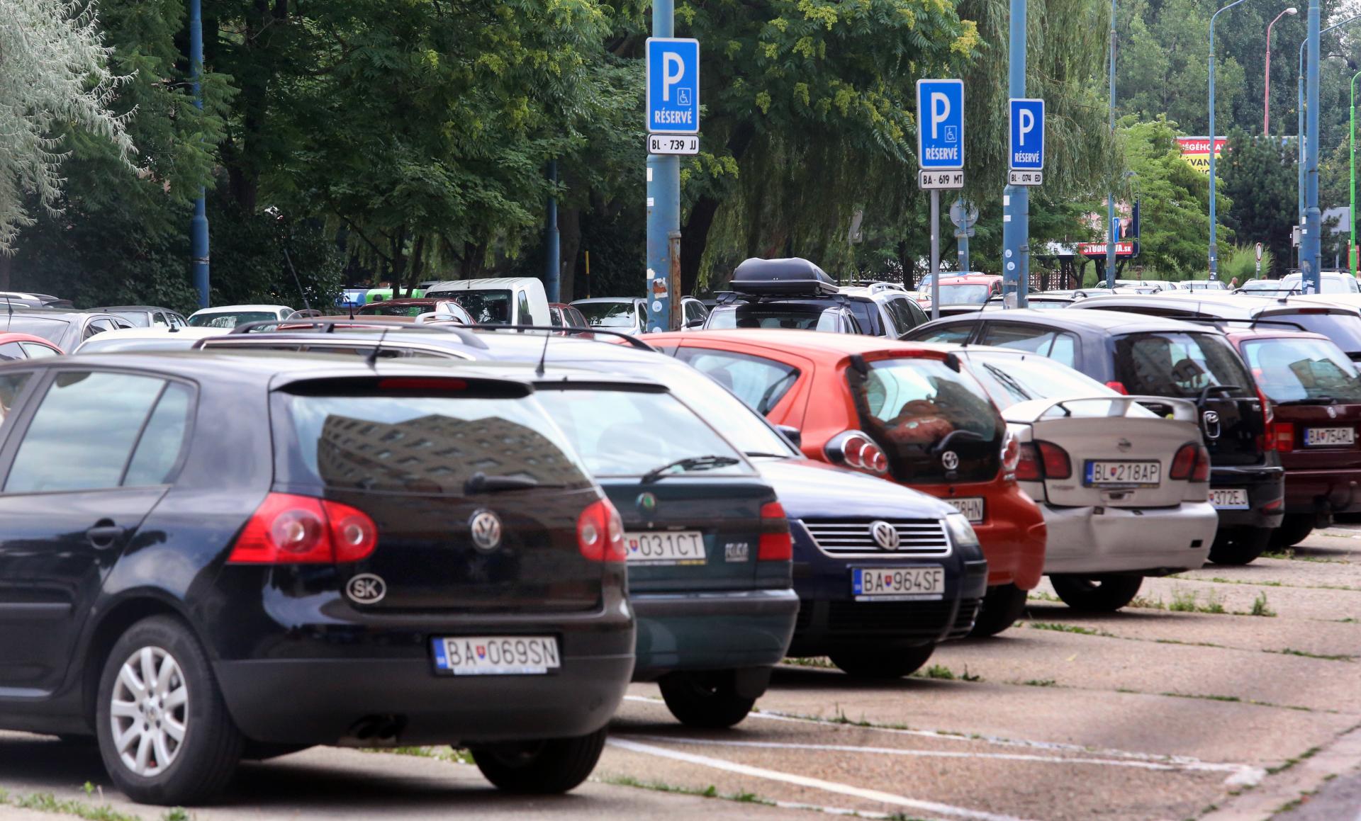 Bratislava zavedie viaceré zmeny regulácie parkovania