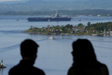 Do Osla priplávala najväčšia lietadlová loď na svete USS Gerald R. Ford. FOTO: TASR/AP