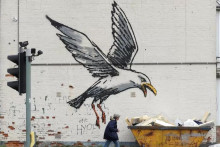 Banksyho dielo v britskom Lowestofte z roku 2021. FOTO: Reuters