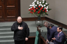Predseda ukrajinského parlamentu Ruslan Stefančuk pred poslancami v parlamente. FOTO: TASR/AP