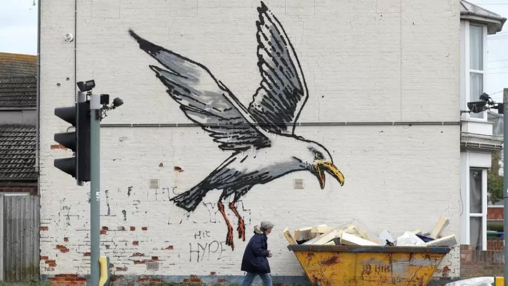 Banksyho dielo v britskom Lowestofte z roku 2021. FOTO: Reuters