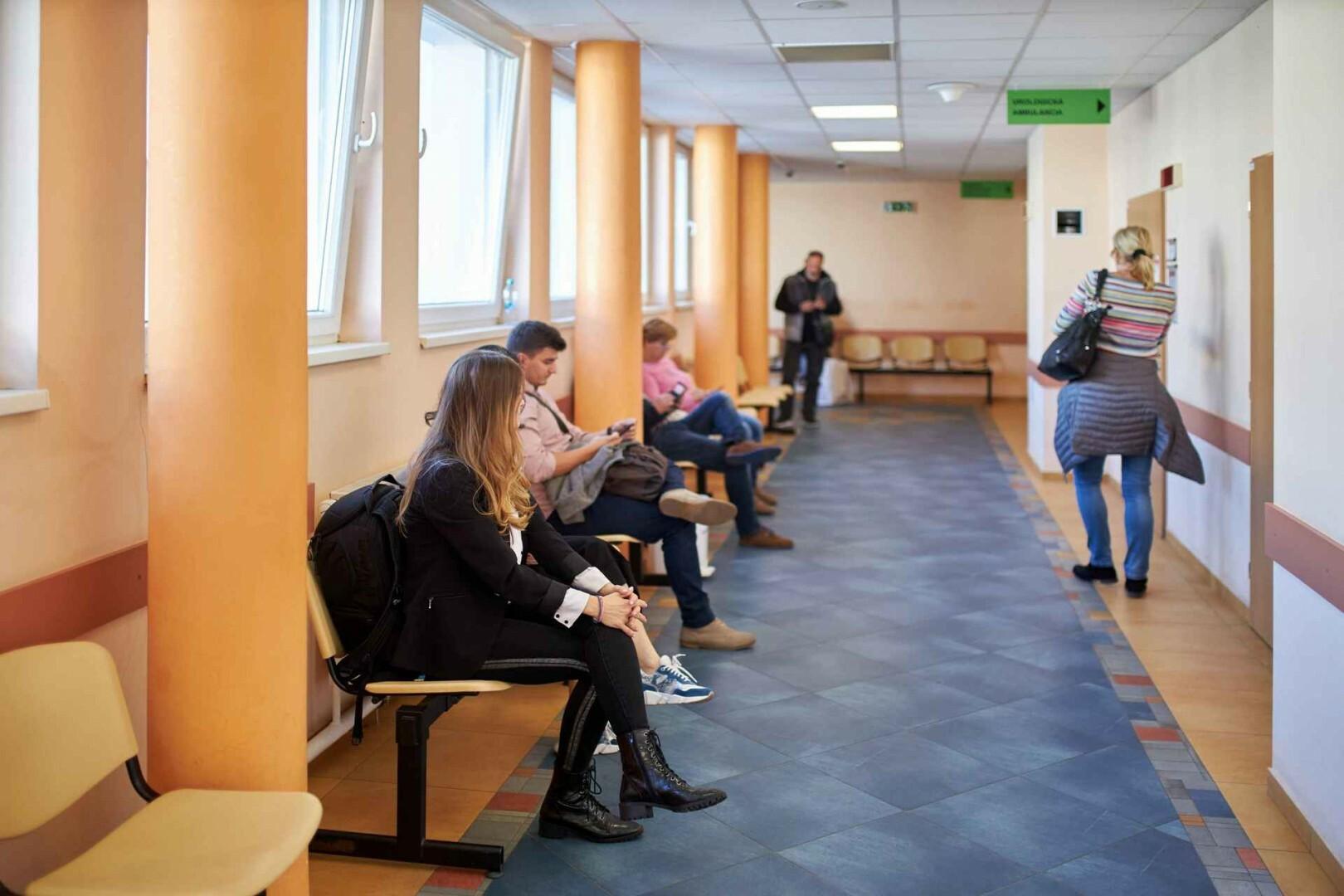 Situácia je na hrane kolapsu. Bratislavské nemocnice čakajú návaly ľudí zo zrušeného urgentu​