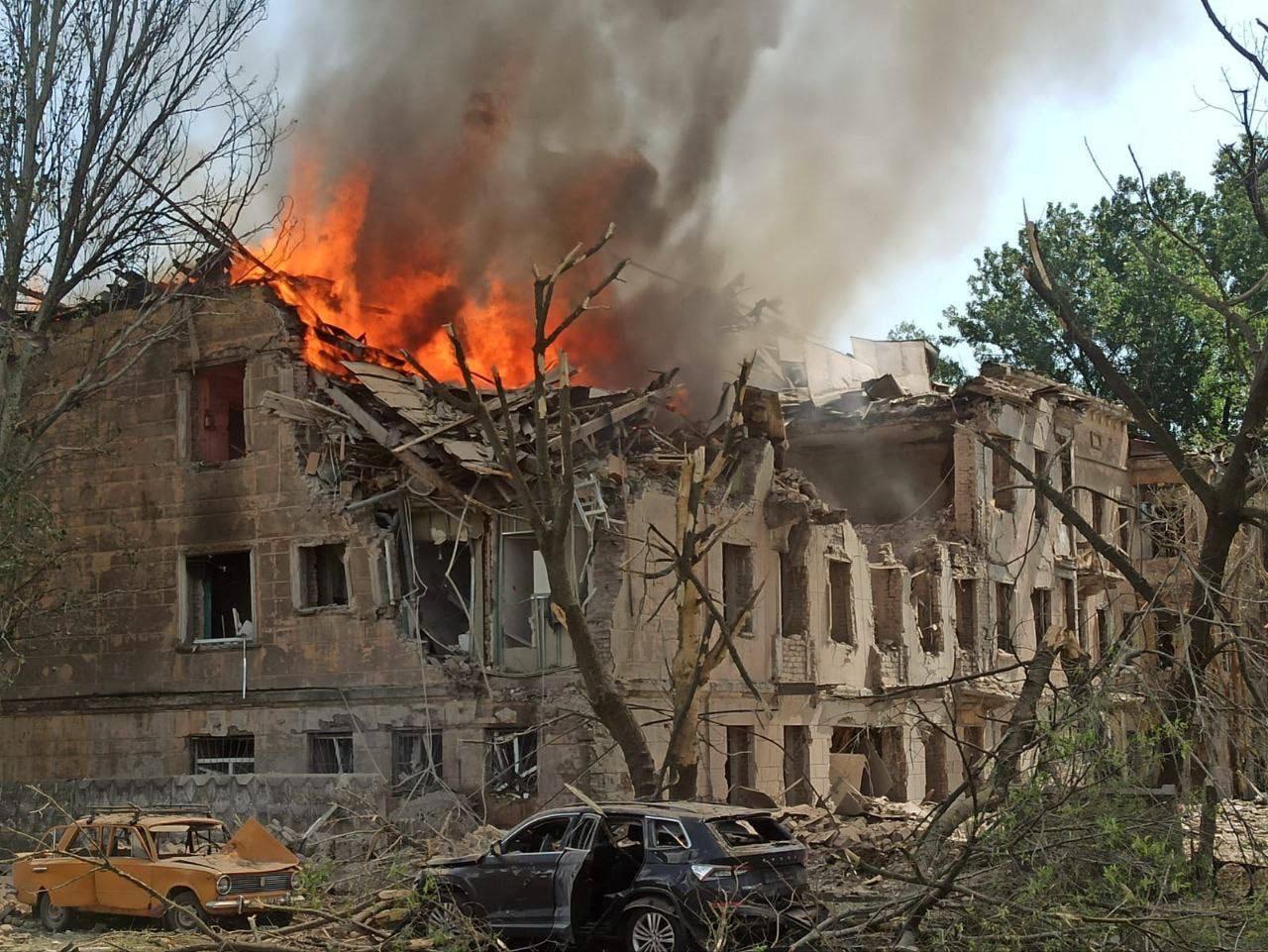 Po ruskom zásahu nemocnice v Dnipre hlásia najmenej jednu obeť a 15 ranených