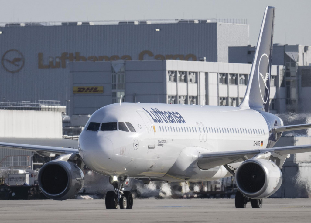 Lietadlo spoločnosti Lufthansa. FOTO: TASR/AP
