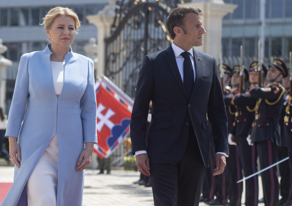 Franc&uacute;zsky prezident Emmanuel Macron v stredu pricestoval na pozvanie prezidentky Zuzany Čaputovej na ofici&aacute;lnu dvojdňov&uacute; n&aacute;v&scaron;tevu Slovenska. FOTO: TASR/Martin Baumann