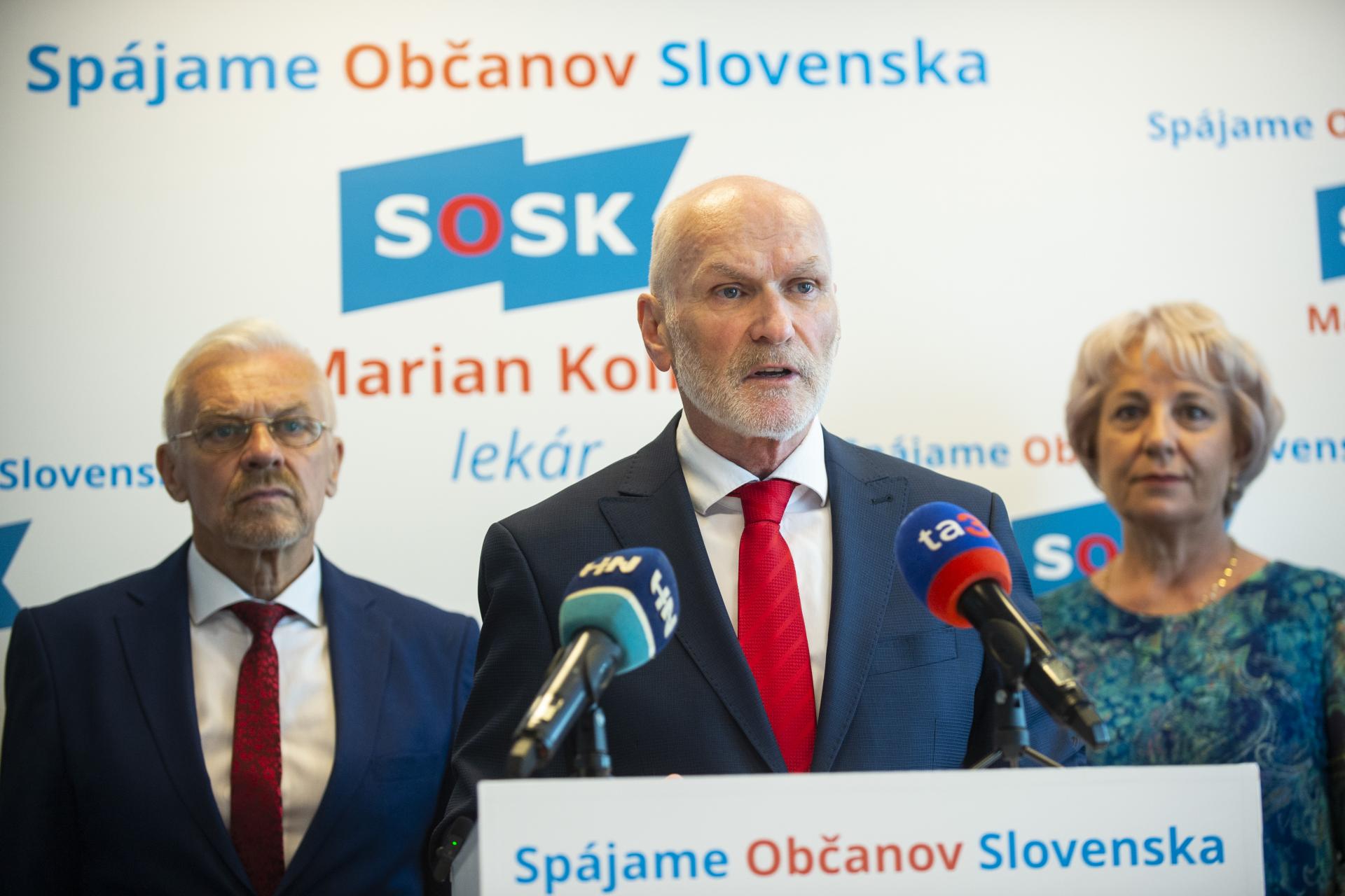 Vznikajúca strana Spájame občanov Slovenska odovzdala podpisy, jej prioritou je zdravotníctvo