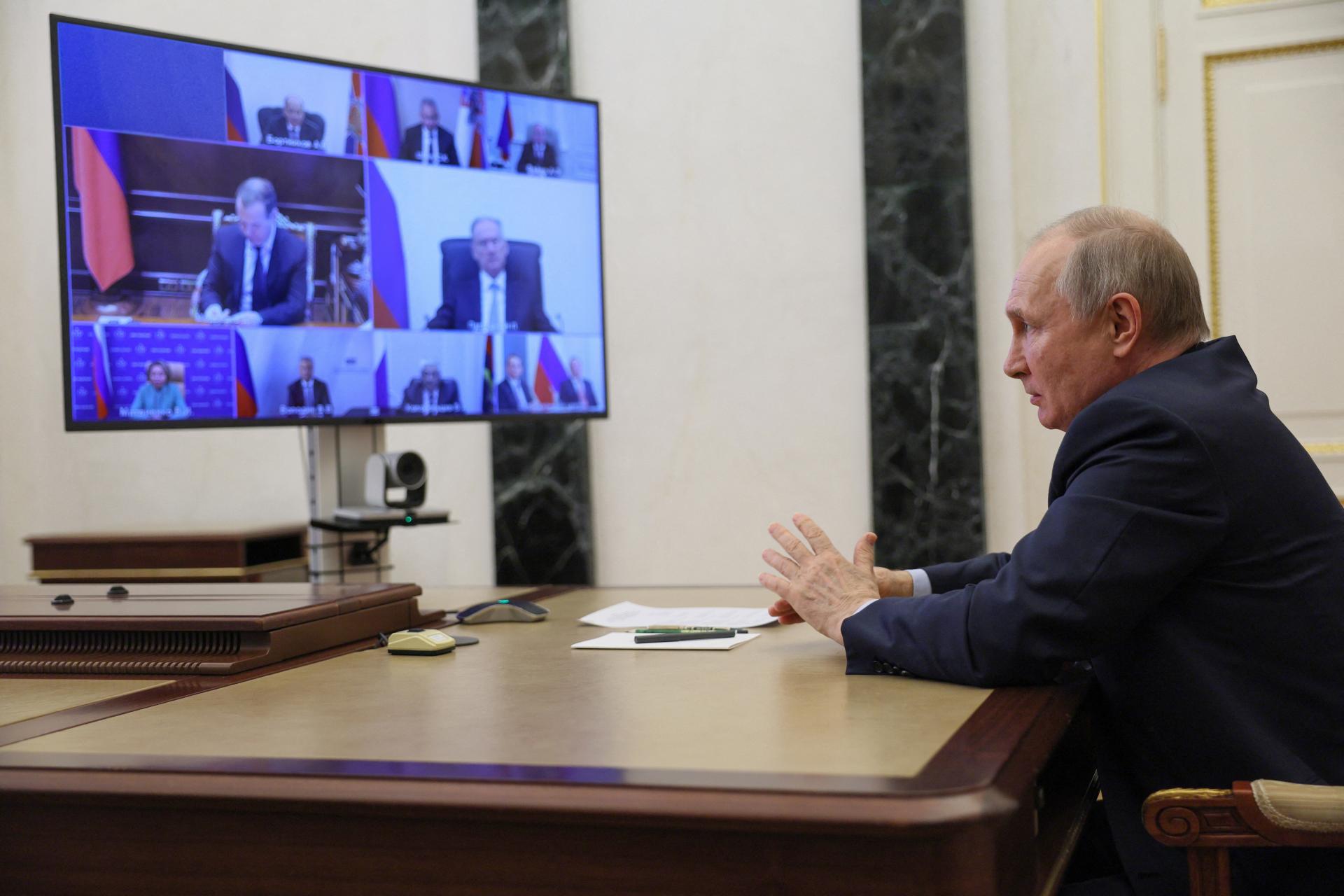Náklady na ochranu Putina idú prudko hore, v Moskve stavajú nový bunker