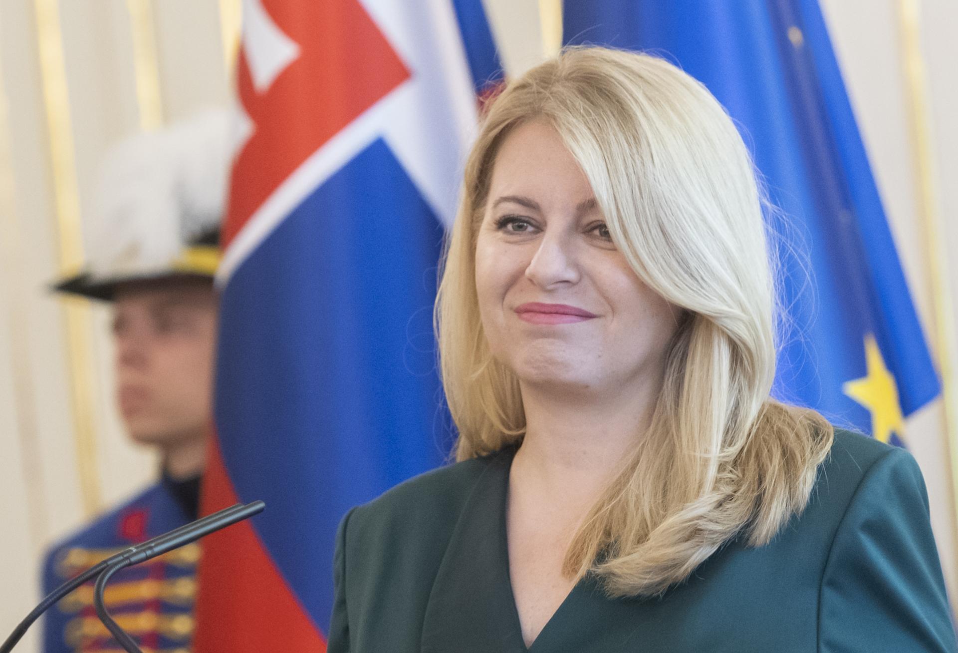 Pokračovanie slovenskej podpory Ukrajine je v ohrození, varovala Čaputová. Slovensko čelí ruskej propagande