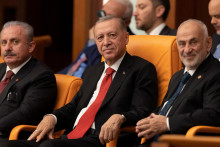 Turecký prezident Tayyip Erdogan sa zúčastnil na slávnostnej prísahe v tureckom parlamente v Ankare. FOTO: Reuters
