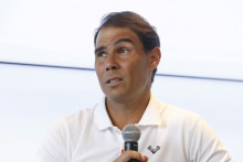 Španielsky tenista Rafael Nadal hovorí počas tlačovej konferencie vo svojej tenisovej akadémii v Manacore. FOTO: TASR/AP