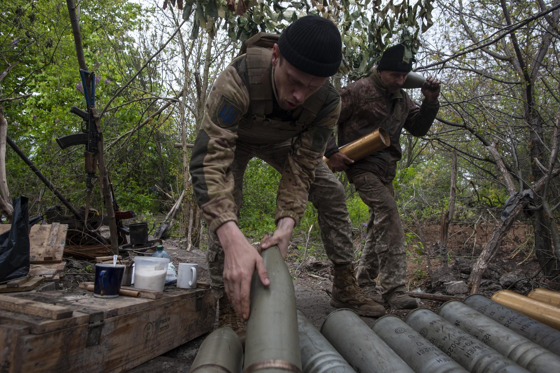 Neozbrojení smerom k nepriateľovi. Británia školí vojenských kaplánov pre ukrajinskú armádu, dopyt je veľký