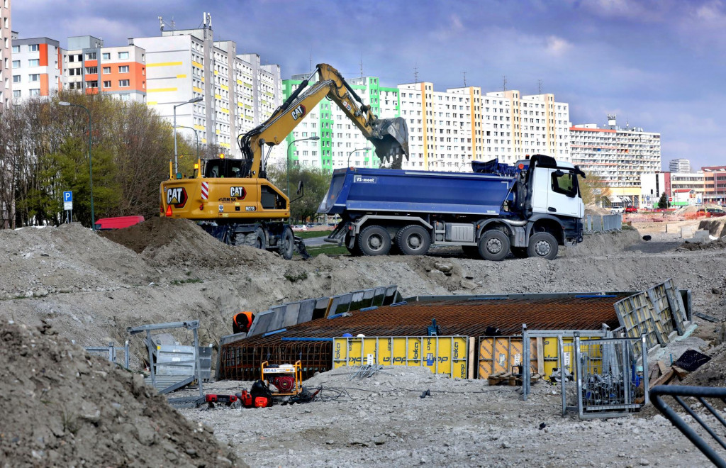 Výstavba električkovej trate v Petržalke. FOTO: HN/Pavol Funtál