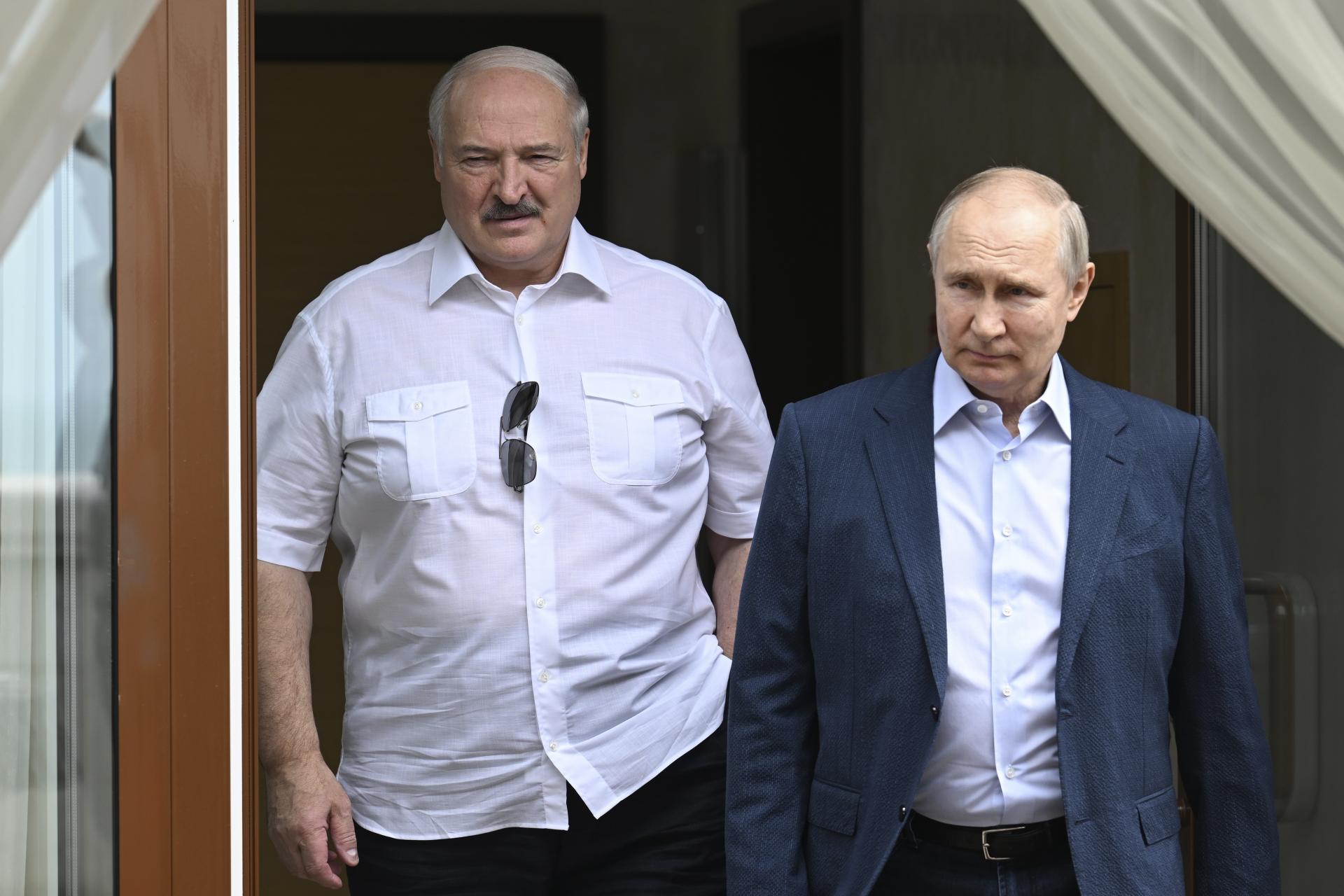 Všetko ide podľa plánu. Rozmiestňovanie jadrových zbraní v Bielorusku sa začne v júli, povedal Putin