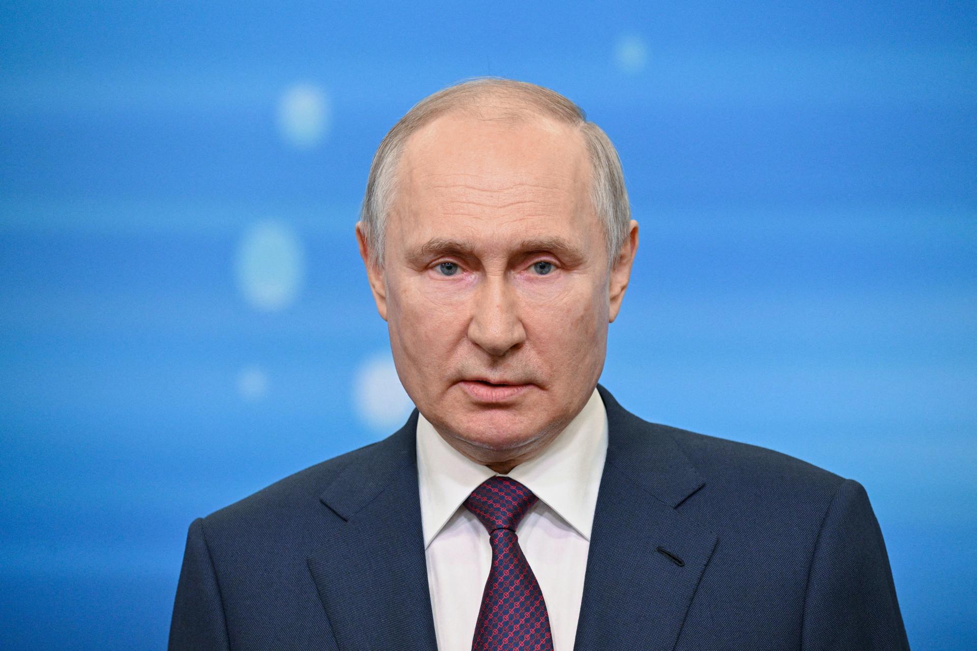 Putin na Deň Ruska vyzýval na vlastenectvo v ťažkých časoch