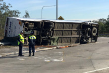 Miesto havárie autobusu v NSW Hunter Valley, Austrália. FOTO: Reuters