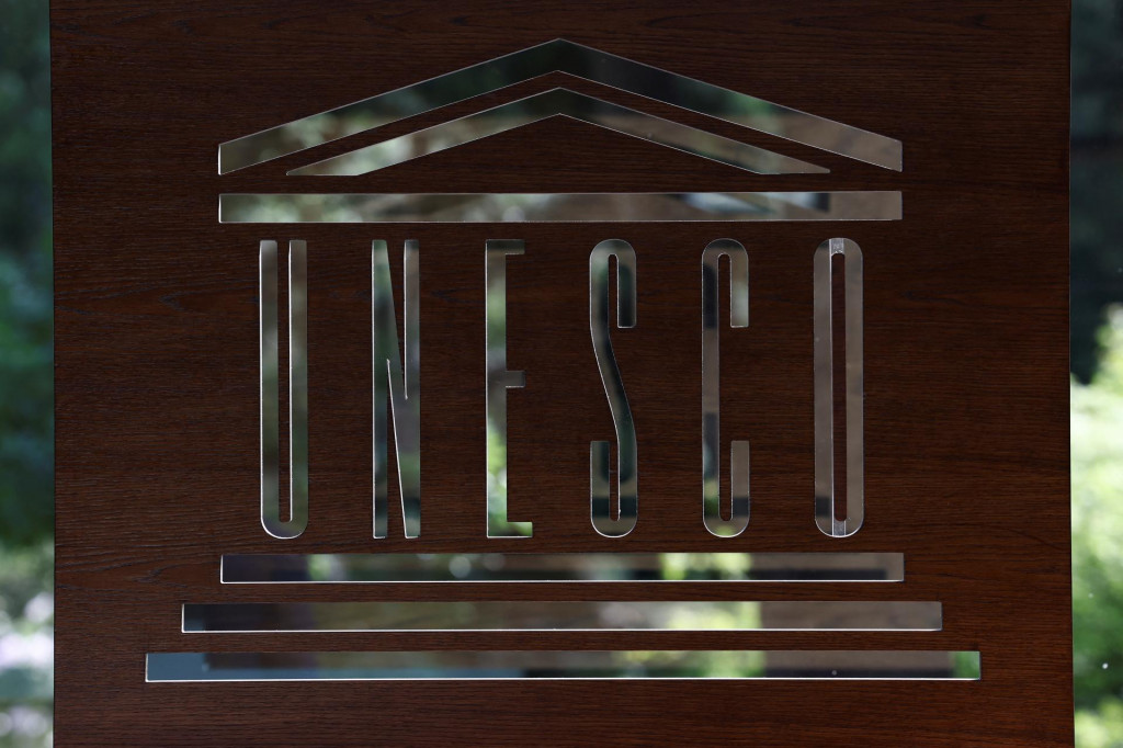 Logo UNESCO v sídle UNESCO v Paríži, Francúzsko. FOTO: Reuters