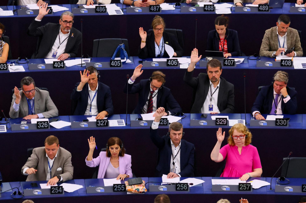 Poslanci Európskeho parlamentu. FOTO: REUTERS