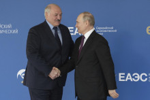 Ruský prezident Vladimir Putin a bieloruský prezident Alexandr Lukašenko. FOTO: TASR/AP