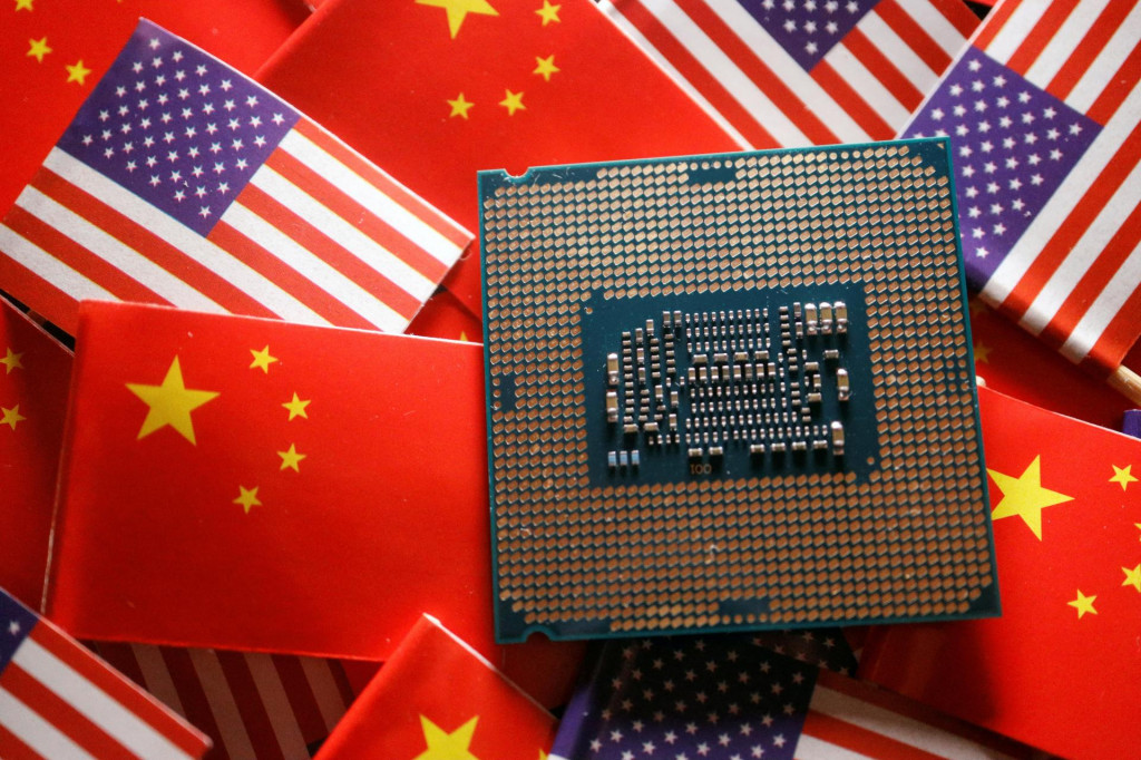 Čína a USA patria k nanjväčším výrobcom čipov. Európa nemá šancu ich dobehnúť. FOTO: Reuters