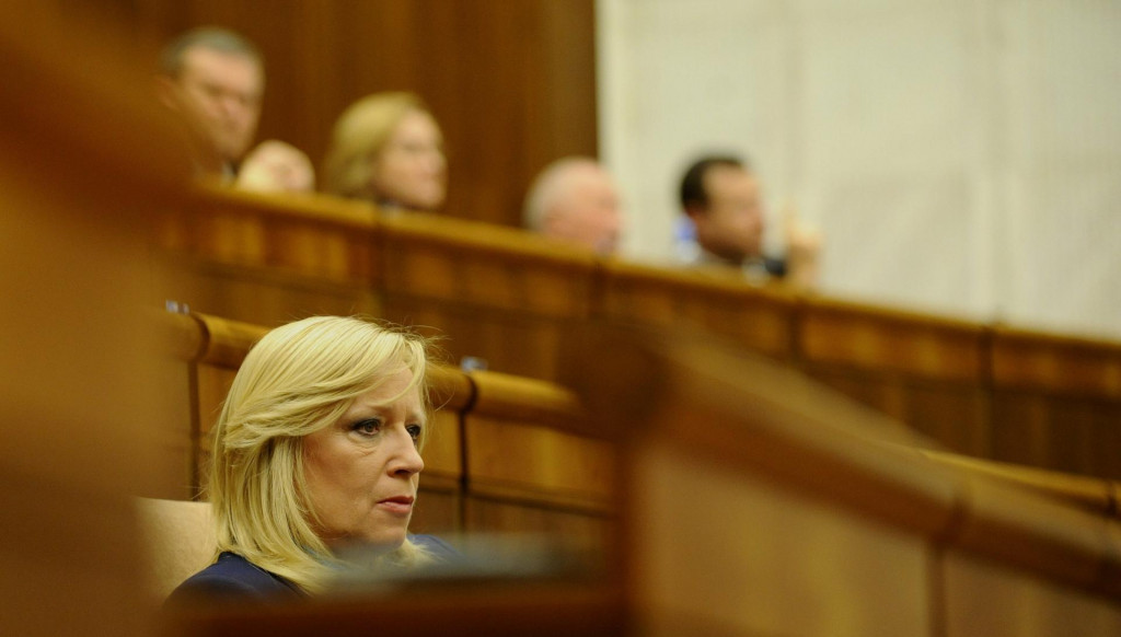 Iveta Radičová ako premiérka počas rokovania v parlamente v roku 2012. FOTO: TASR/Martin Baumann