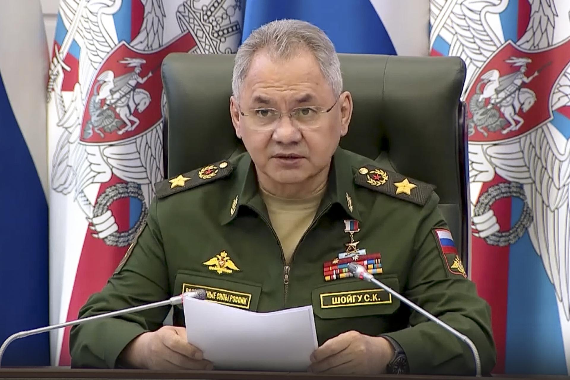 Ruská armáda má záujemcov dosť, denne ich pribudne pluk, tvrdí Šojgu