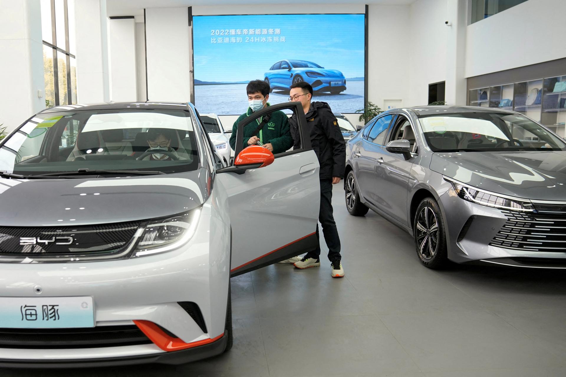 Čínski výrobcovia elektromobilov zvažujú výraznejšie investície v Európe