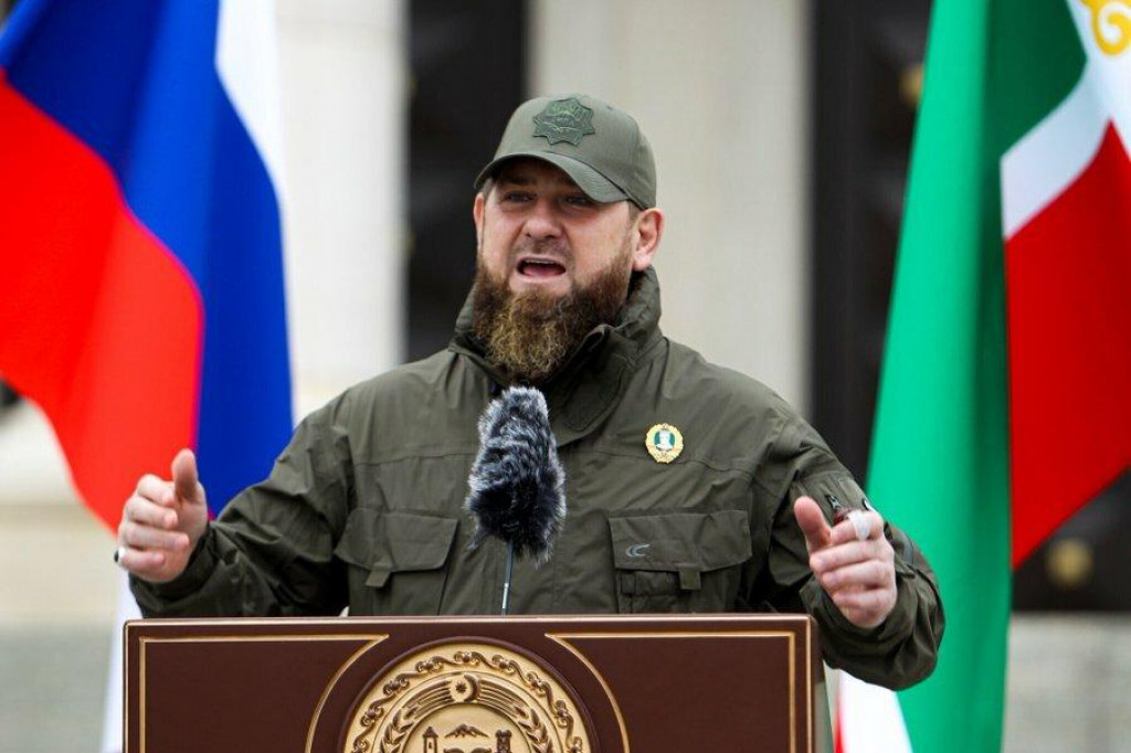 Putinovi beží na pomoc čečenský vodca Kadyrov.
