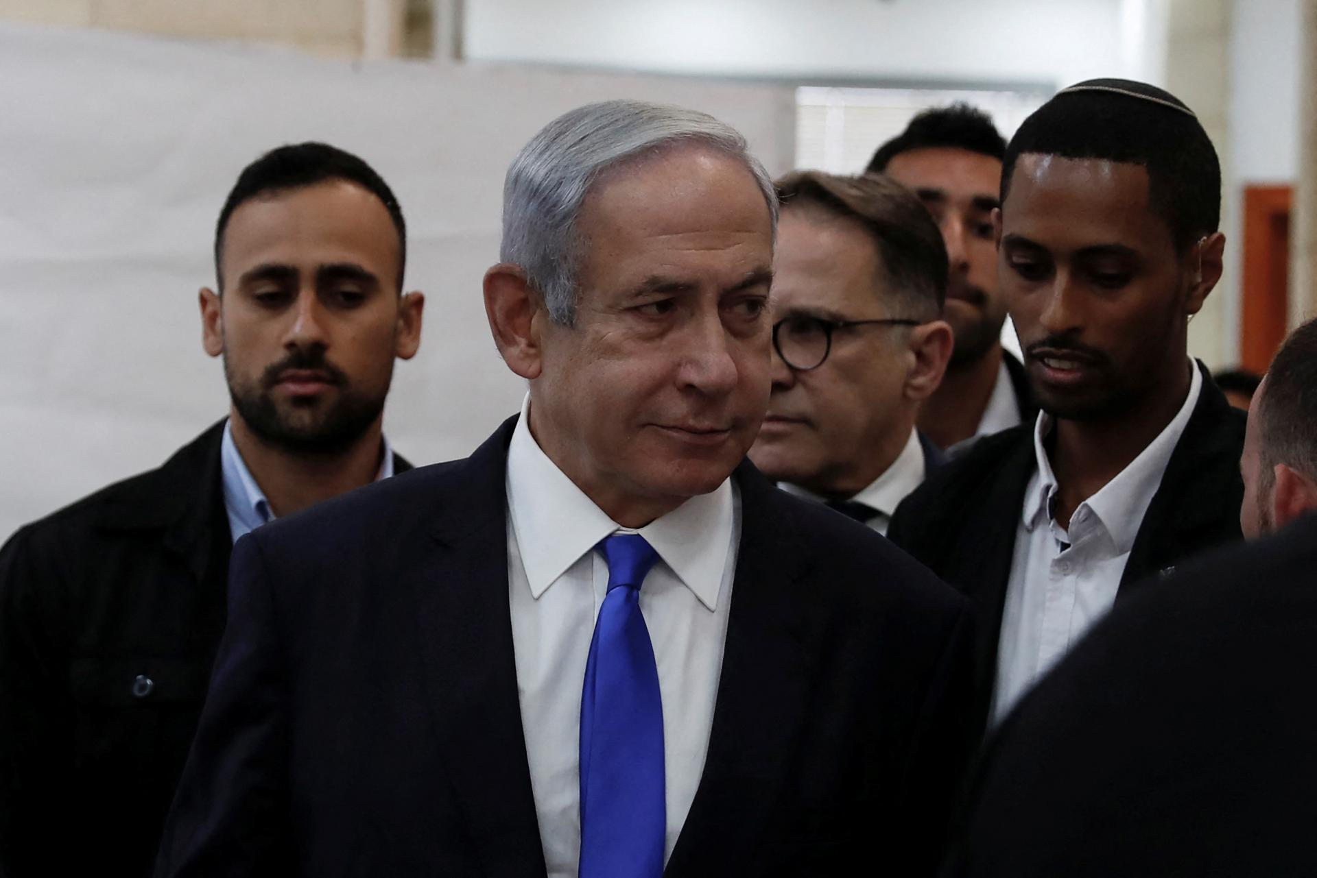 V korupčnej kauze premiéra Netanjahua vypovedal miliardár, ktorý ho obdarúval