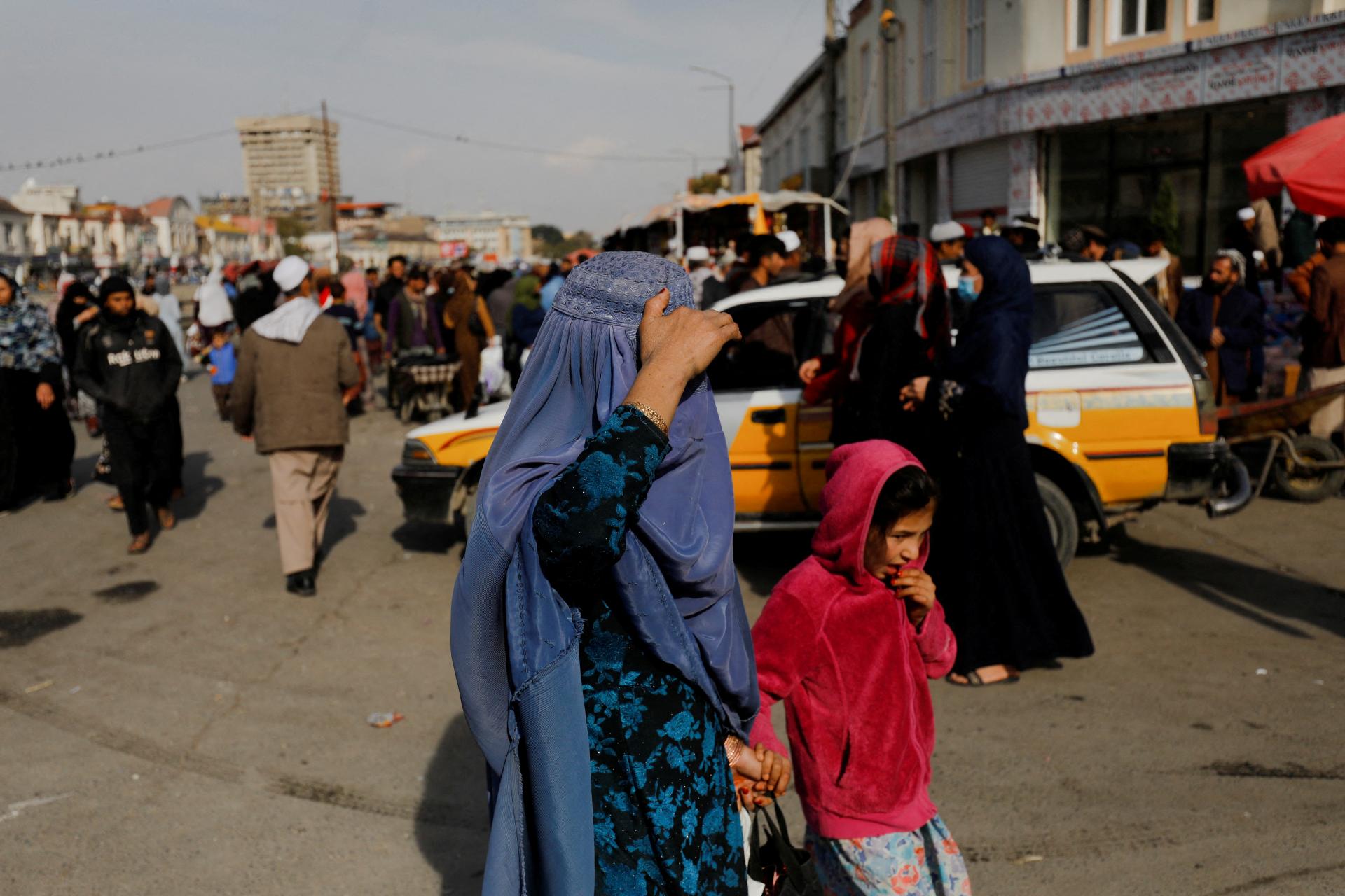 Taliban zachránil ženy pred útlakom, tvrdí afganský vodca