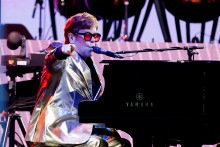 Elton John na festivale Glastonbury v anglickom grófstve Somerset, Británia. FOTO: Reuters