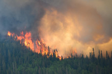 Lesný požiar v Kanade. FOTO: Reuters