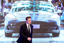 Tesla Elona Muska je priekopníkom elektromobility. FOTO: Reuters