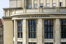 Budova Univerzity Komenského na Šafárikovom námestí v Bratislave. FOTO: TASR/Dano Veselský