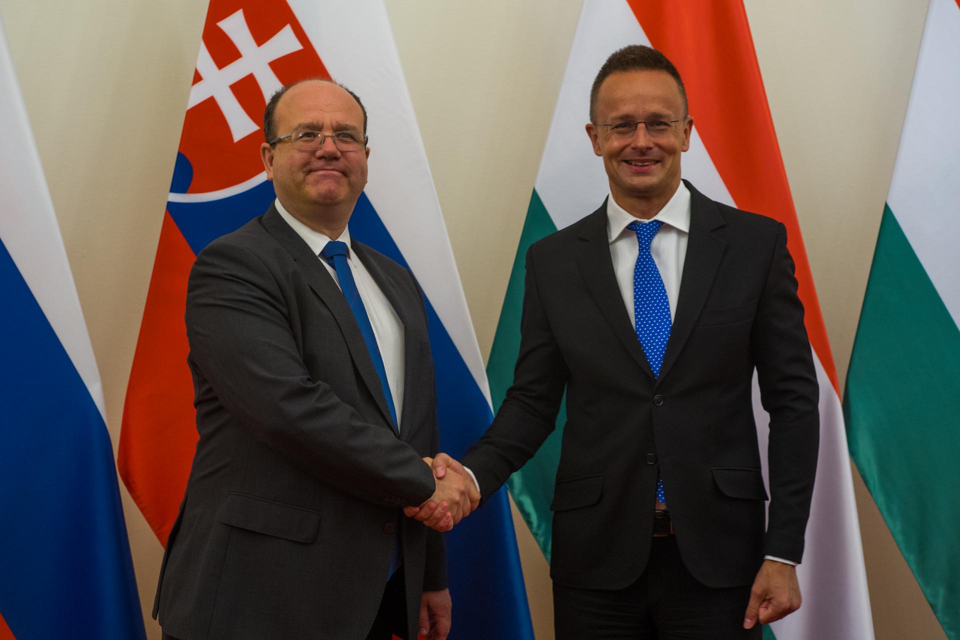 Wlachovský v Budapešti: Slovensko má záujem na normálnych vzťahoch s Maďarskom