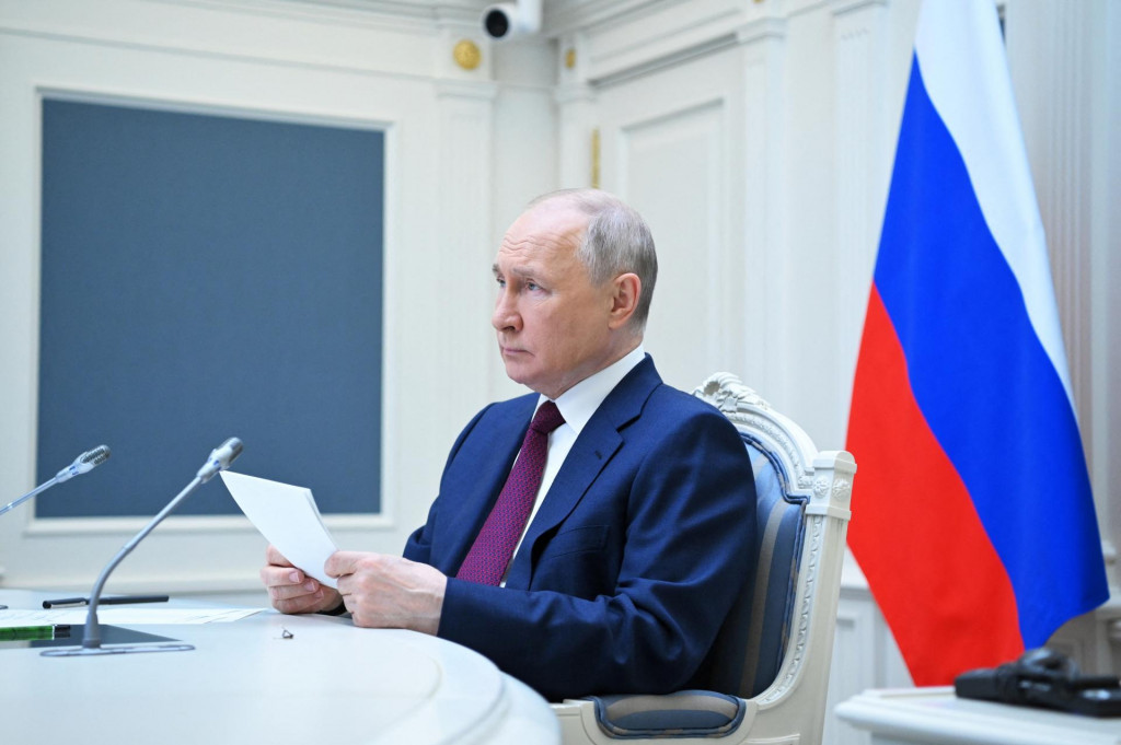 Ruský prezident Vladimir Putin sa zúčastňuje na summite lídrov Šanghajskej organizácie spolupráce. FOTO: Reuters