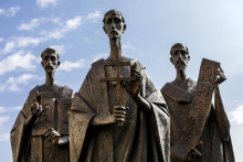 Bronzové súsošie sv. Cyrila, Metoda a Gorazda. FOTO: TASR/Dano Veselský