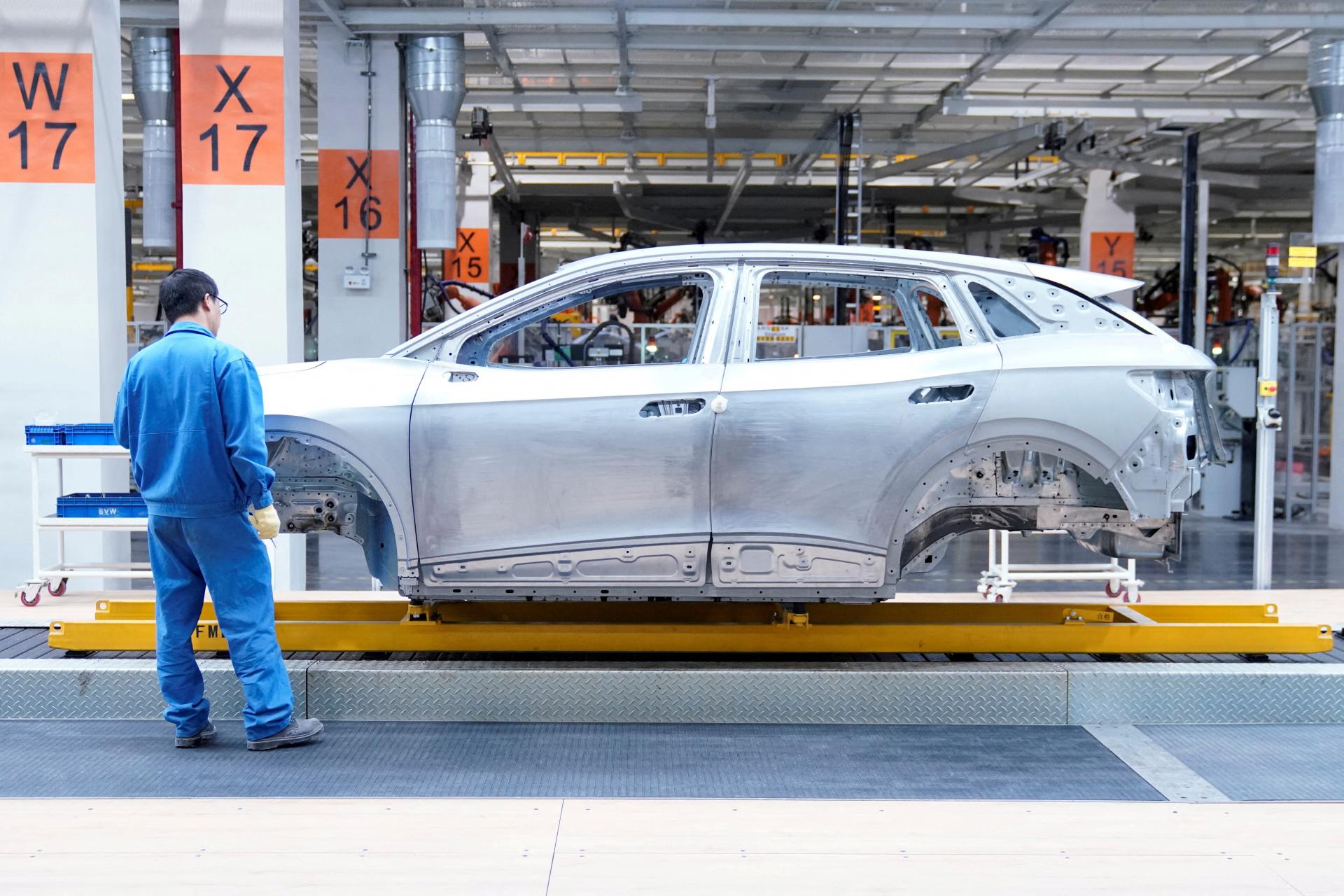 Najväčšia čínska automobilka má v pláne postaviť továreň v Európe, vyrábať bude len autá s elektrickým pohonom