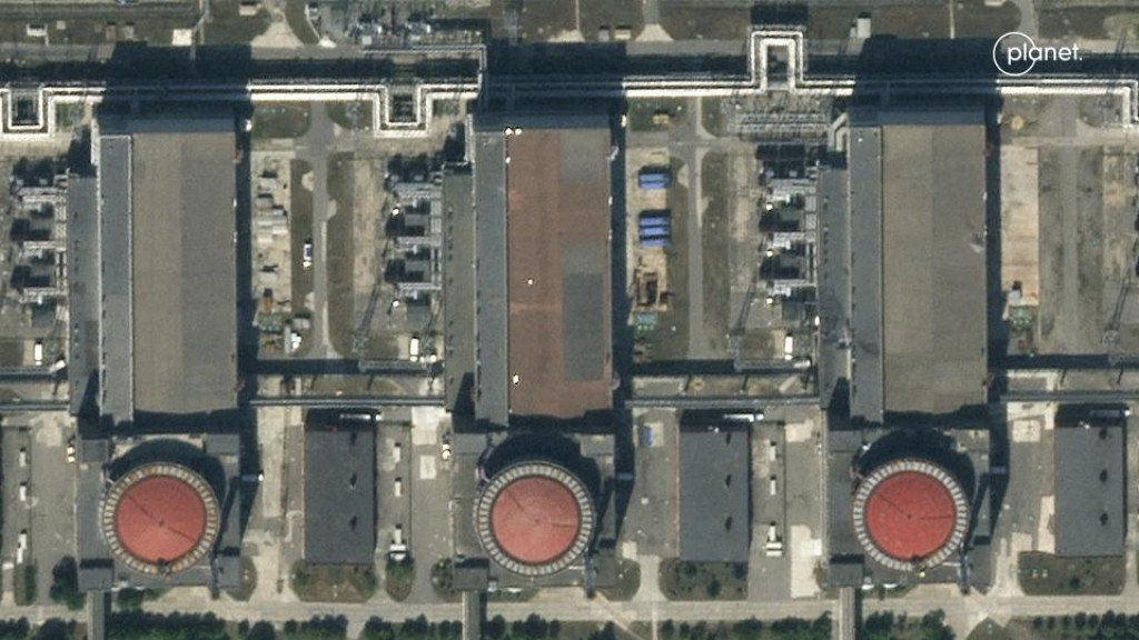 Na leteckej snímke zverejnenej Planet Labs PBC Záporožská jadrová elektráreň v meste Záporožie na juhu Ukrajiny. FOTO: TASR/AP
