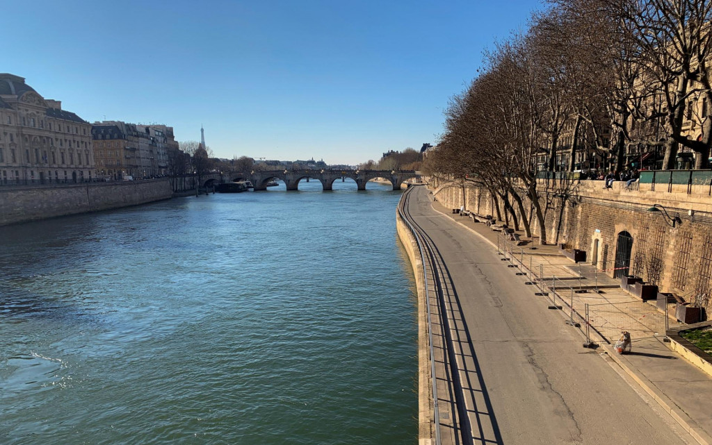 Breh rieky Seina v Paríži. FOTO: Reuters
