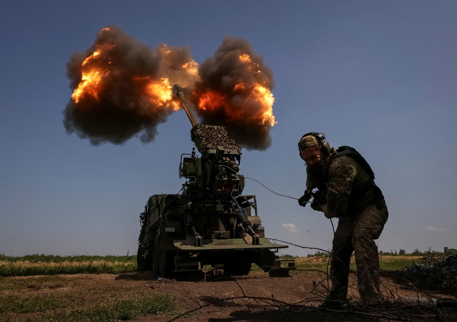 Vojenský expert pre HN: Nestačí zabíjať na fronte, Kyjev musí Rusov rozbiť zvnútra. Hrozí ofenzíve zlyhanie?