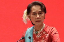 Mjanmarská štátna radkyňa Aung San Suu Kyi sa zúčastňuje Invest Myanmar v Naypyitaw, Mjanmarsko, 2