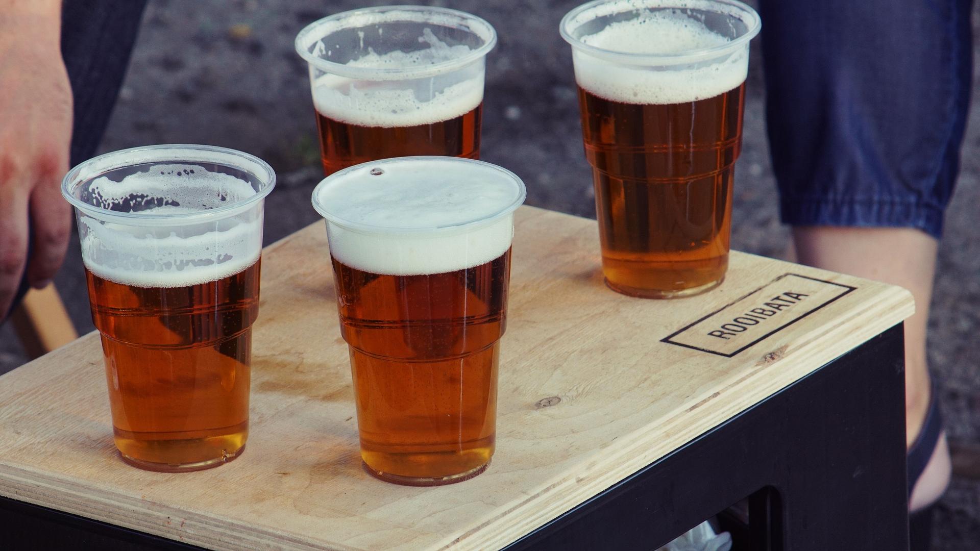 Słowacy piją mniej piwa, ale z zagranicy nadciąga do nas nowy alkoholowy trend.  Czy to potrwa, jest wątpliwe