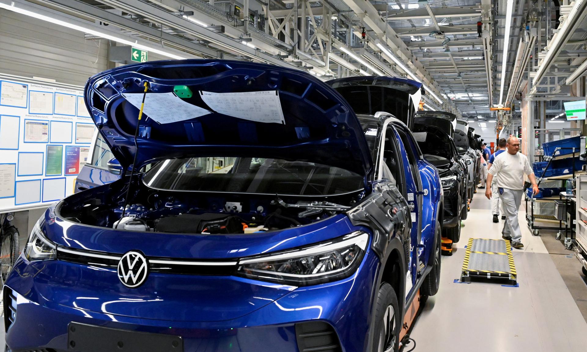Skrat v elektrických plánoch Volkswagenu. Nemci nechcú elektromobily, obchodníci bijú na poplach
