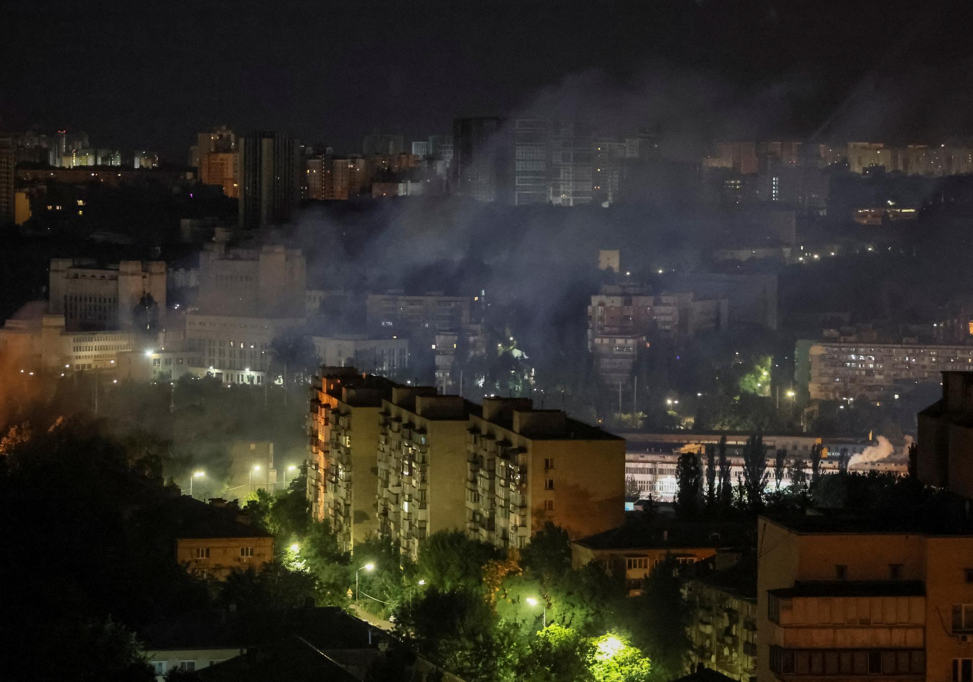 Ukrajinská armáda tvrdí, že dnes v noci zostrelila takmer všetky útočné drony