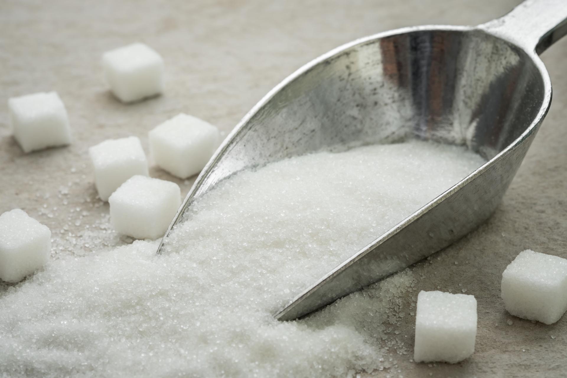 Extrémne horúčavy rekordne zdraželi cukor. Prejaví sa to aj na Slovensku, no nie okamžite