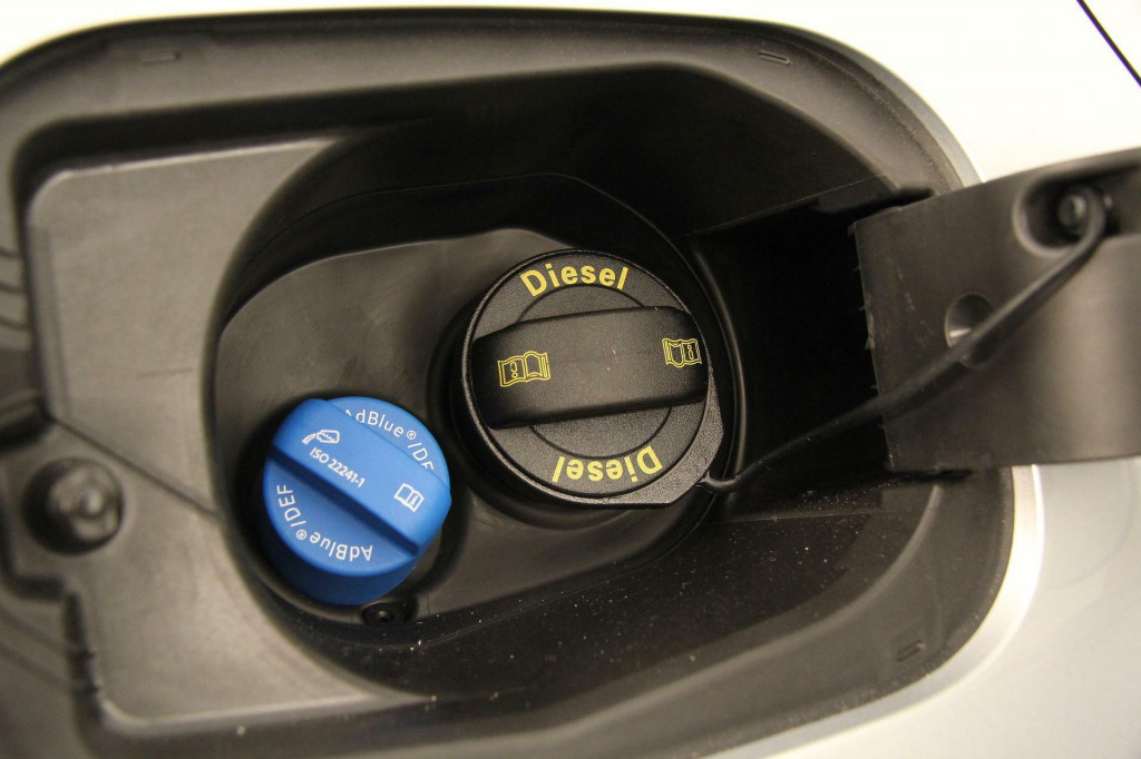 AdBlue kvapalina pomáha výrazne znižovať škodlivé emisie oxidu dusíka v dieselových autách.