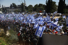 Demonštrácia proti izraelskému premiérovi Benjaminovi Netanjahuovi a reforme súdnictva jeho nacionalistickej koaličnej vlády. FOTO: Reuters