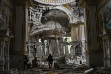 Na snímke poškodený Chrám Premenenia Pána v Odese po ruských náletoch. FOTO: TASR/AP
