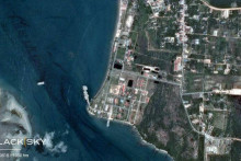 Na družicovej snímke americkej spoločnosti BlackSky je vidieť námornú základňu Ream v Thajskom zálive. FOTO: AP/BlackSky